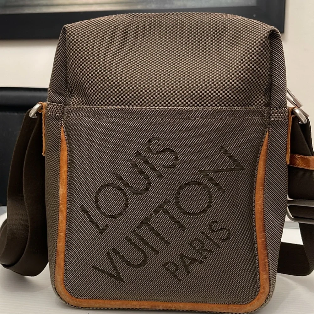 LOUIS VUITTON DAMIER GEANT CITADIN MESSENGER BAG